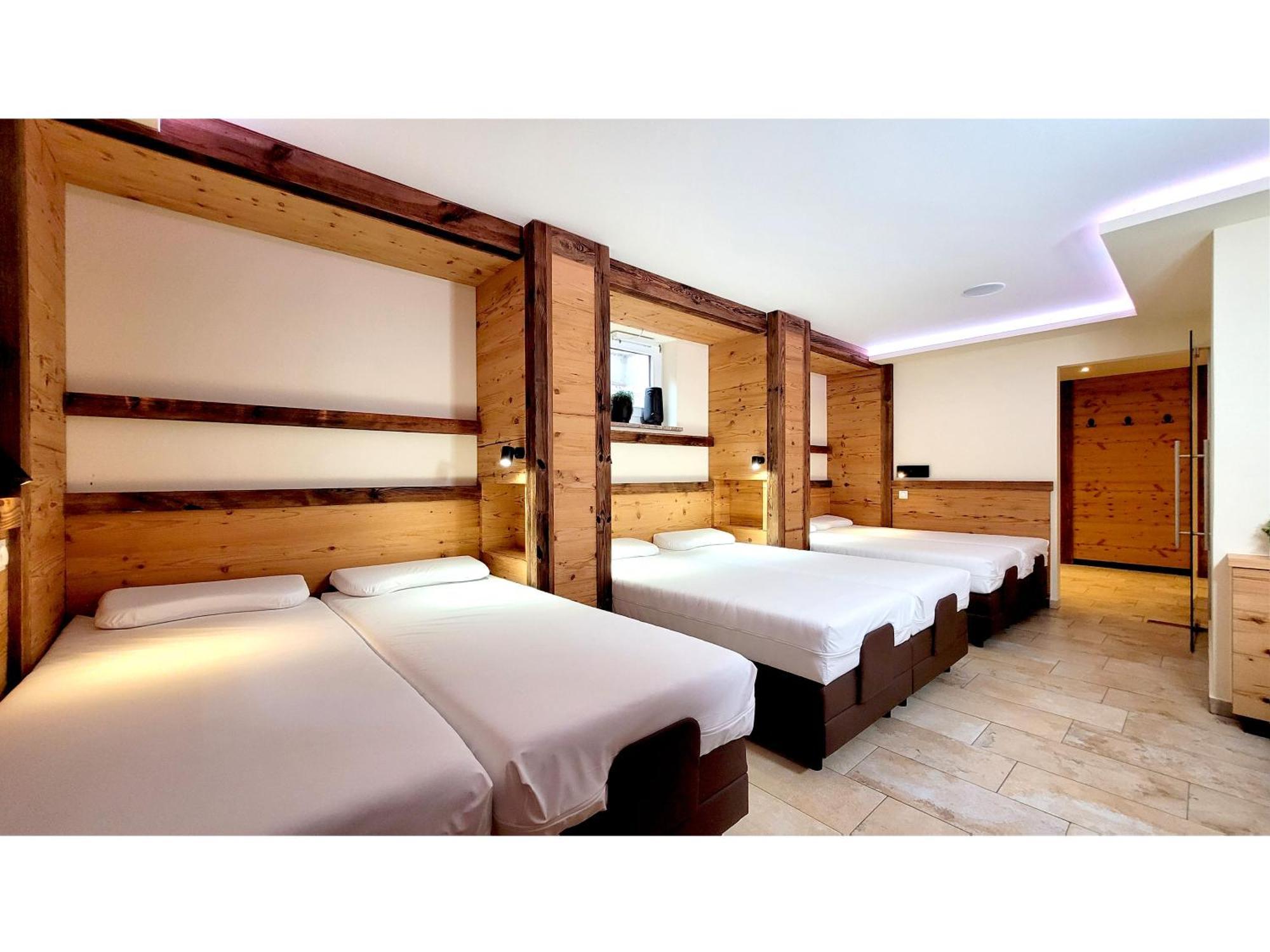 Aparthotel Bernhof โอเบอร์เทาเอิร์น ภายนอก รูปภาพ