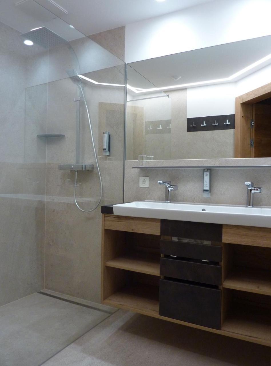 Aparthotel Bernhof โอเบอร์เทาเอิร์น ภายนอก รูปภาพ
